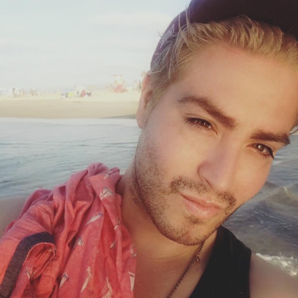 Meet your Posher, Cesare - Picture 1 of 1